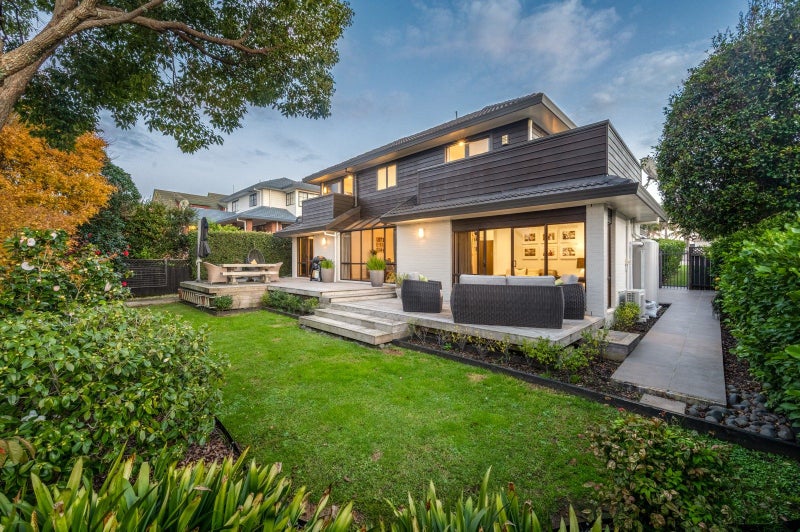 202 Whitford Road, Shamrock Park, Auckland - Carousel 2