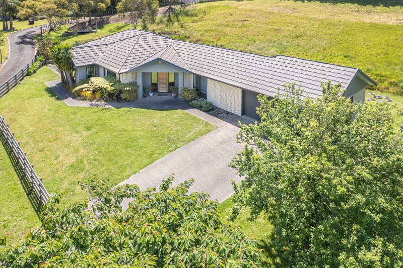 14 Dickens Lane, Otamatea, Whanganui - Carousel 2