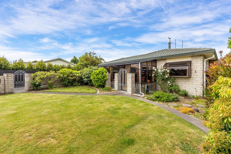 8 Iona Place, Sockburn, Christchurch - Carousel 1