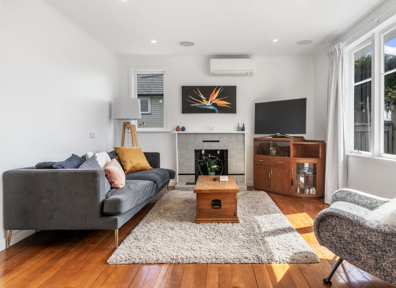 628 Te Atatu Road, Te Atatu Peninsula, Auckland - Carousel 2