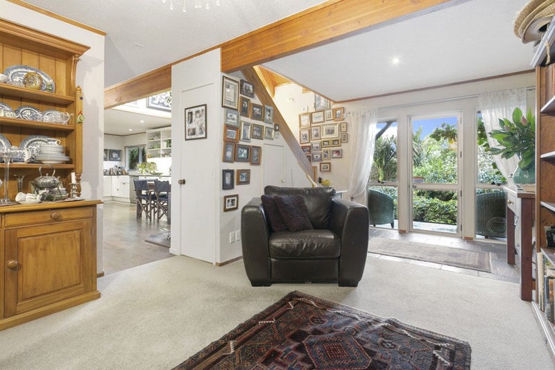 13 Bush Road, Waiatarua, Auckland - Carousel 2