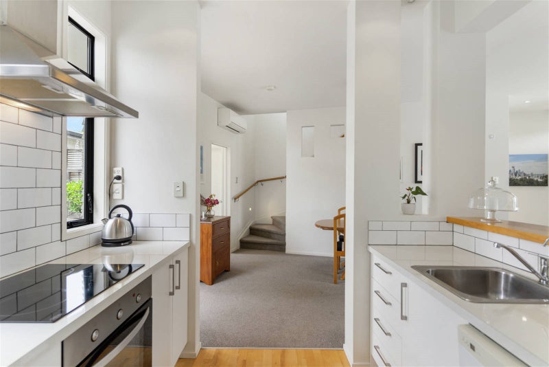 41/2 Armoy Drive, East Tamaki, Auckland - Carousel 2