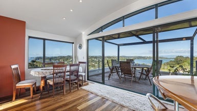 33A Church Bay Road, Oneroa, Waiheke Island - Carousel 1