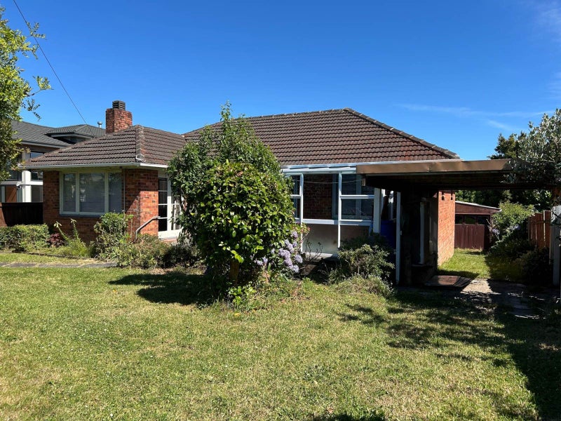 16 Teal Crescent, Beach Haven, Auckland - Carousel 2