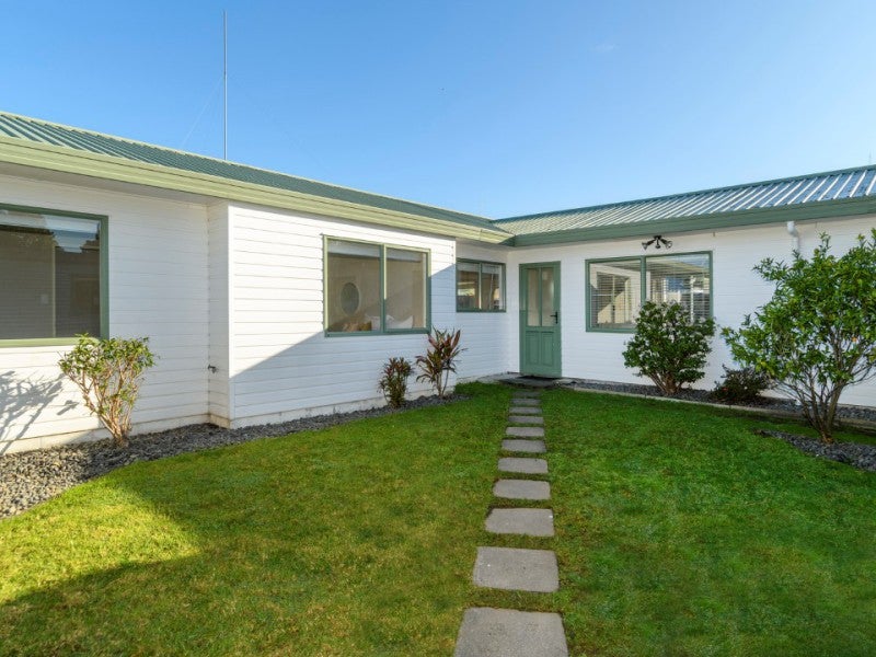 25 Aaron Place, Brookfield, Tauranga - Carousel 1