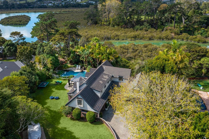 25 Kingfisher Grove, Greenhithe, Auckland - Carousel 2