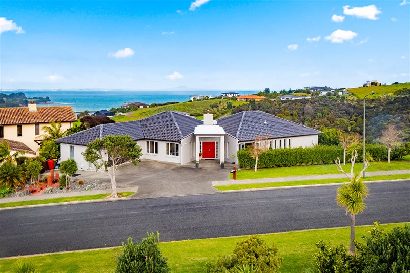 139 Roberts Road, Matakatia, Whangaparaoa - Carousel 1