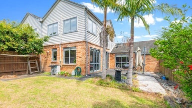 38 Villanova Place, Albany, Auckland - Carousel 1