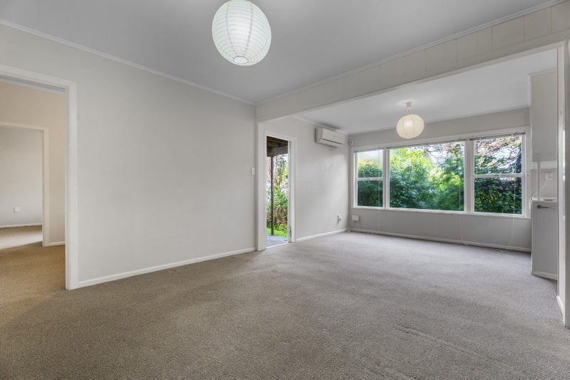 10 Viking Avenue, Hillsborough, Auckland - Carousel 1