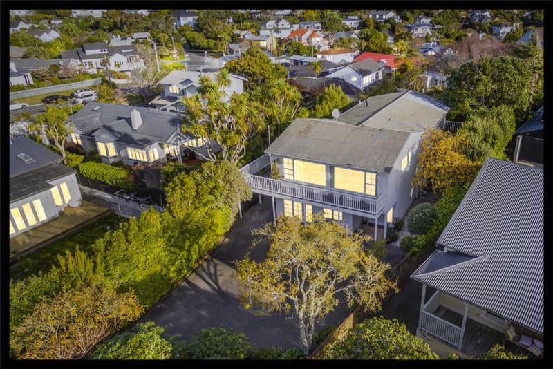 11 Cockayne Road, Khandallah, Wellington - Carousel 22