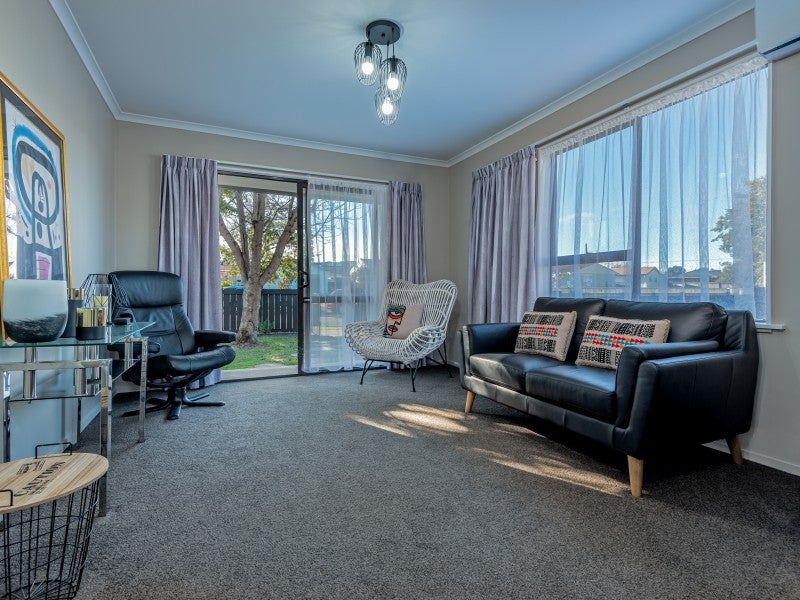 34 McLeavey Drive, Kelvin Grove, Palmerston North - Carousel 2