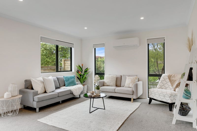 104 Rangituhi Crescent, Takapuwahia, Porirua - Carousel 2