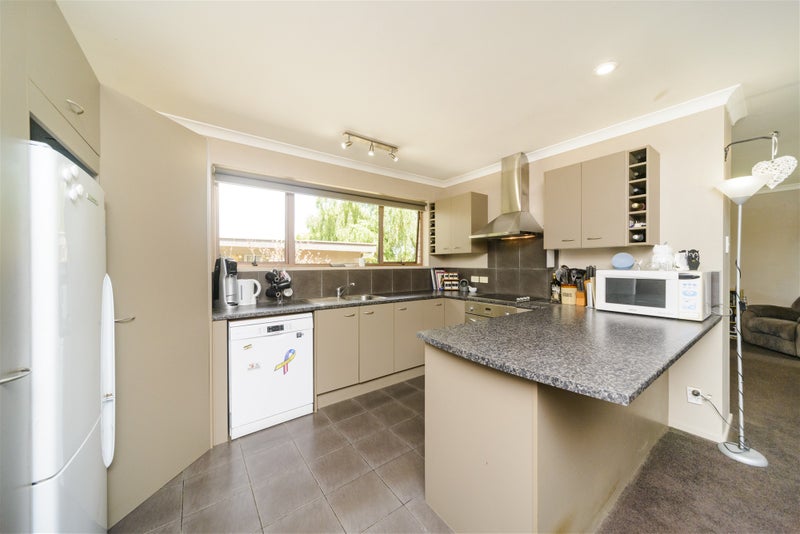 24 Kimberley Grove, Westbrook, Palmerston North - Carousel 2