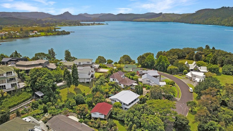 231 Tukere Drive, Whangamata - Carousel 34