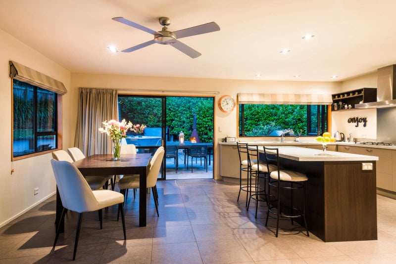 15 Crestview Place, Browns Bay, Auckland - Carousel 2