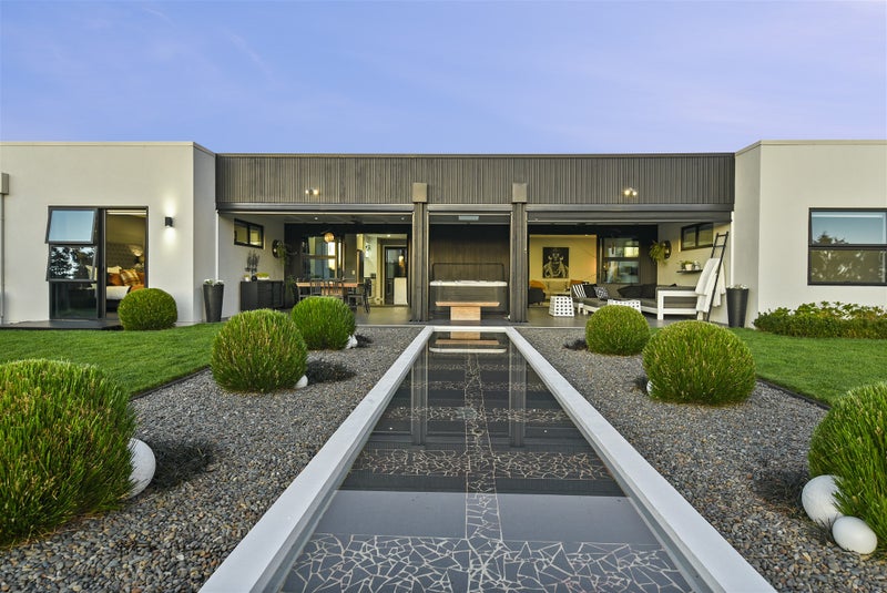 13 Porima Way, Chedworth, Hamilton - Carousel 1