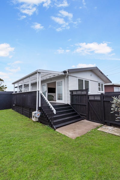 1/42 James Street, Bayview, Auckland - Carousel 31