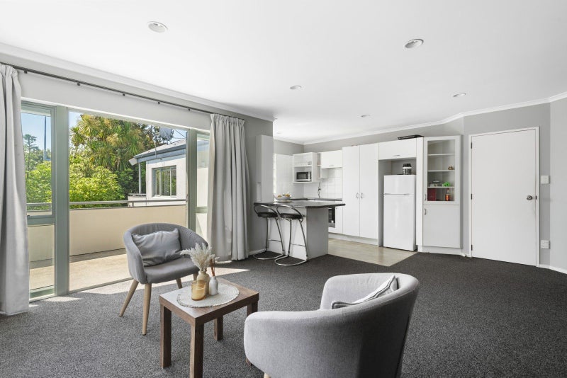 3/7 Robins Road, Judea, Tauranga - Carousel 1