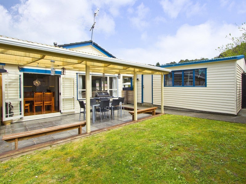 14 Kumeroa Grove, Wainuiomata, Lower Hutt - Carousel 2