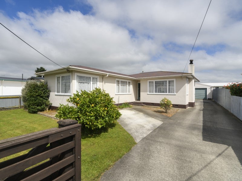 6 Sinclair Avenue, Highbury, Palmerston North - Carousel 1