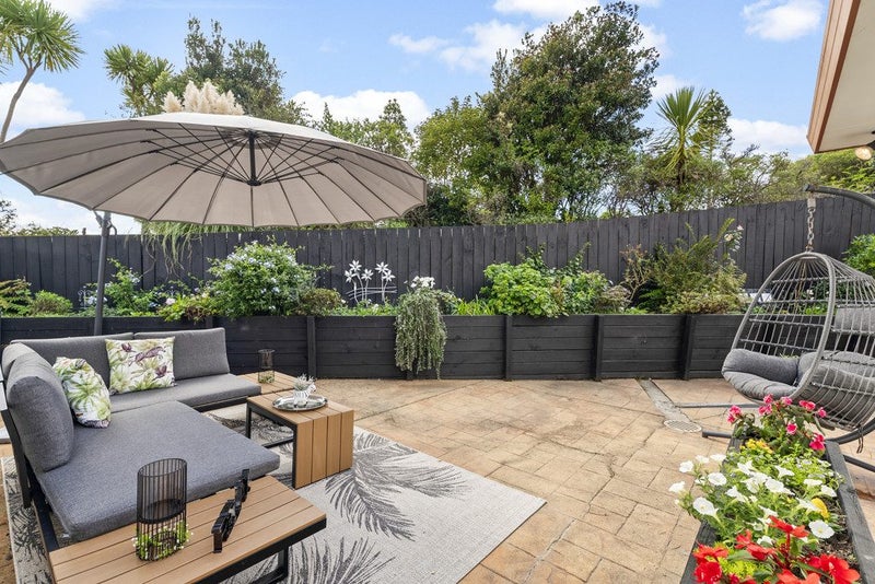 10 Palmgreen Court, Stanmore Bay, Whangaparaoa - Carousel 1