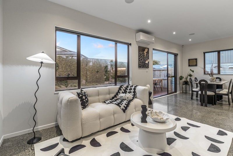 7A Ballial Place, West Harbour, Auckland - Carousel 2