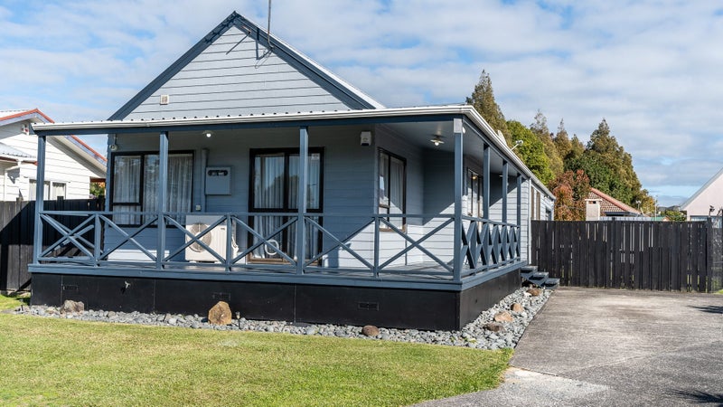 25 Kentucky Crescent, Nawton, Hamilton - Carousel 1