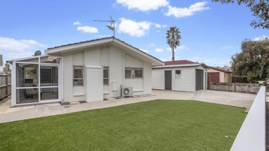 1/54 Merton Road, St Johns, Auckland - Carousel 1