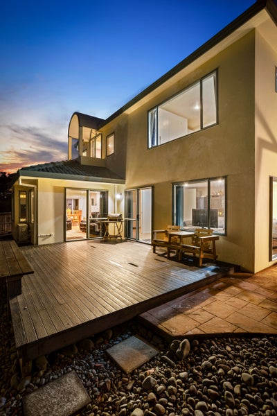 27 Connemara Court, West Harbour, Auckland - Carousel 35