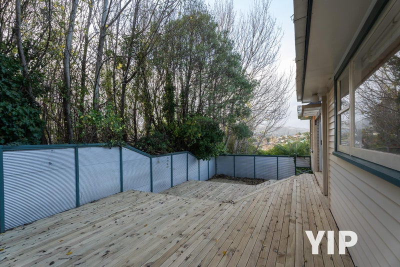 3 Woodstock Terrace, Tawa, Wellington - Carousel 23