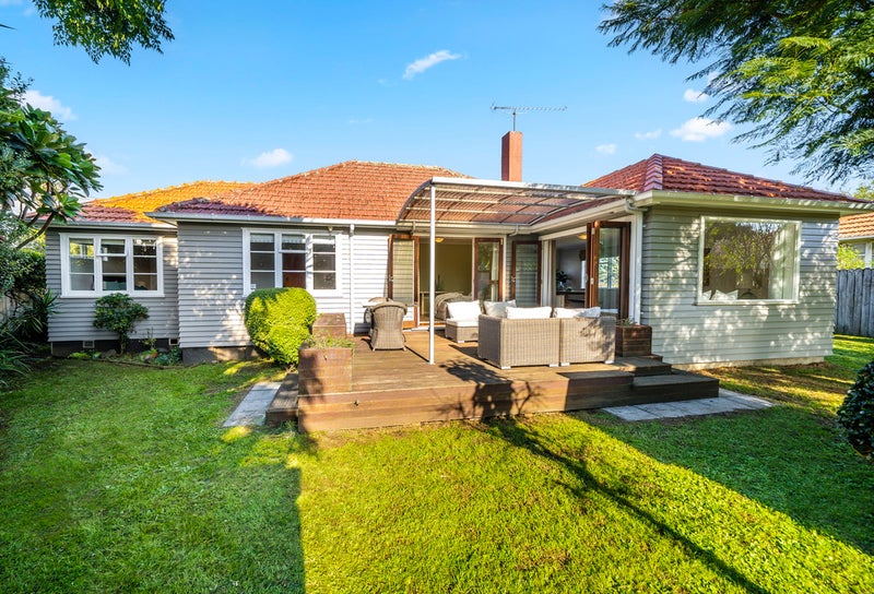 21 Larsen Road, Panmure, Auckland - Carousel 2