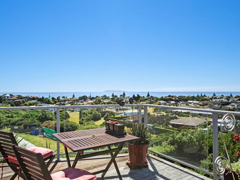 31 Tohora View, Waihi Beach, Waihi Beach - Carousel 2