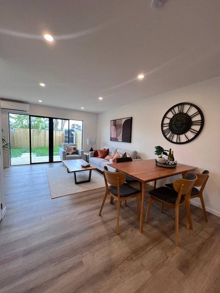 6/13 Cheviot Street, Māngere East, Auckland - Carousel 1