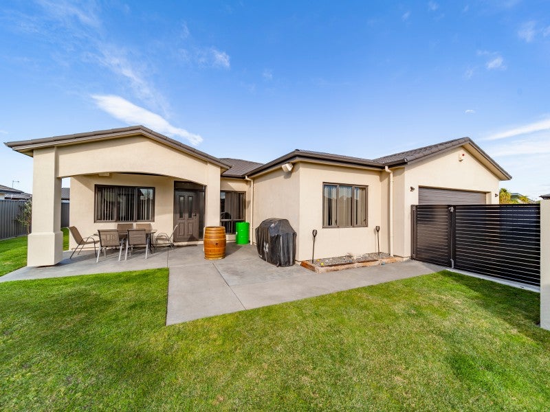 14 Portland Place, Poraiti, Napier - Carousel 1