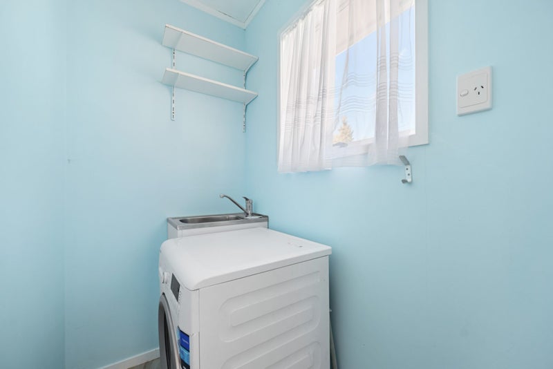 47 Exeter Street, Glenview, Hamilton - Carousel 15