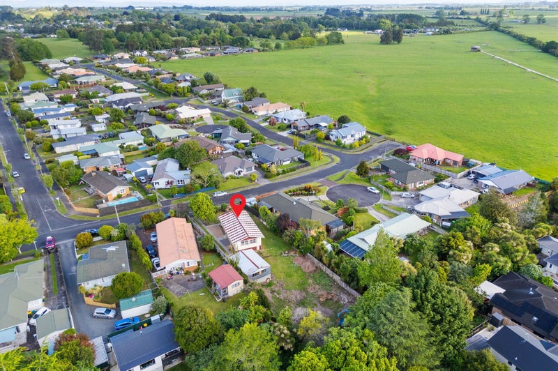 38 Forth Crescent, Glenview, Hamilton - Carousel 23