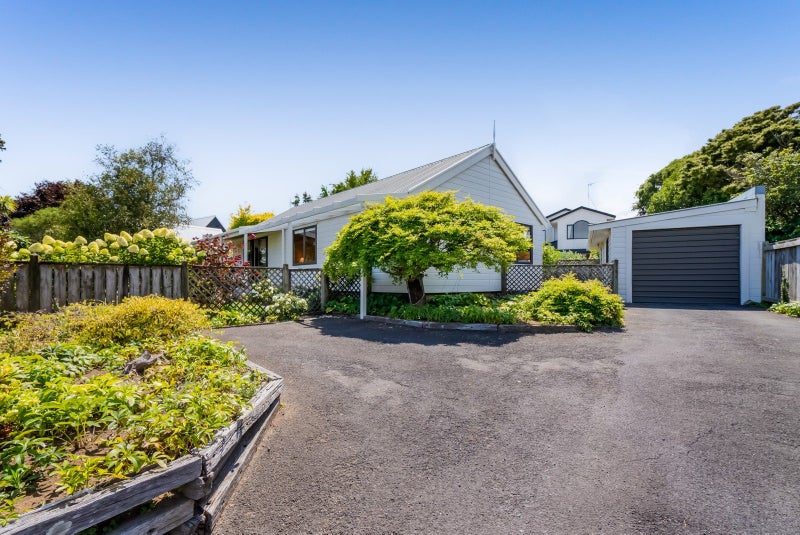 301 Mangorei Road, Merrilands, New Plymouth - Carousel 23