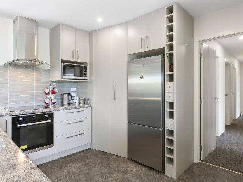 52 Perth Street, South Hill, Oamaru - Carousel 2