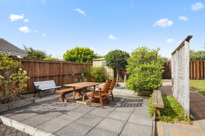 18 Lakeside Drive, Pahurehure, Papakura - Carousel 2