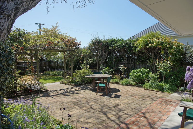 12 Corson Avenue, Beckenham, Christchurch - Carousel 25
