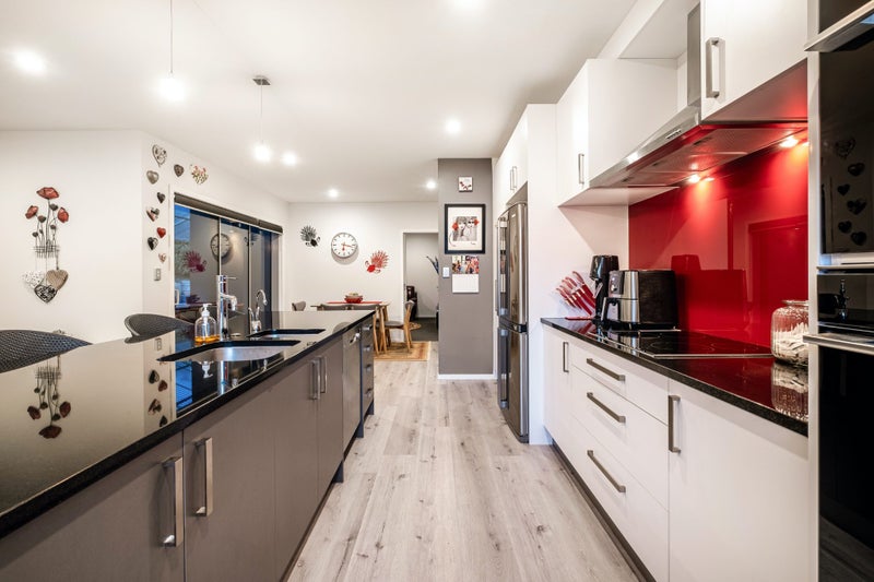 98 Aotea Drive, Aotea, Porirua - Carousel 2