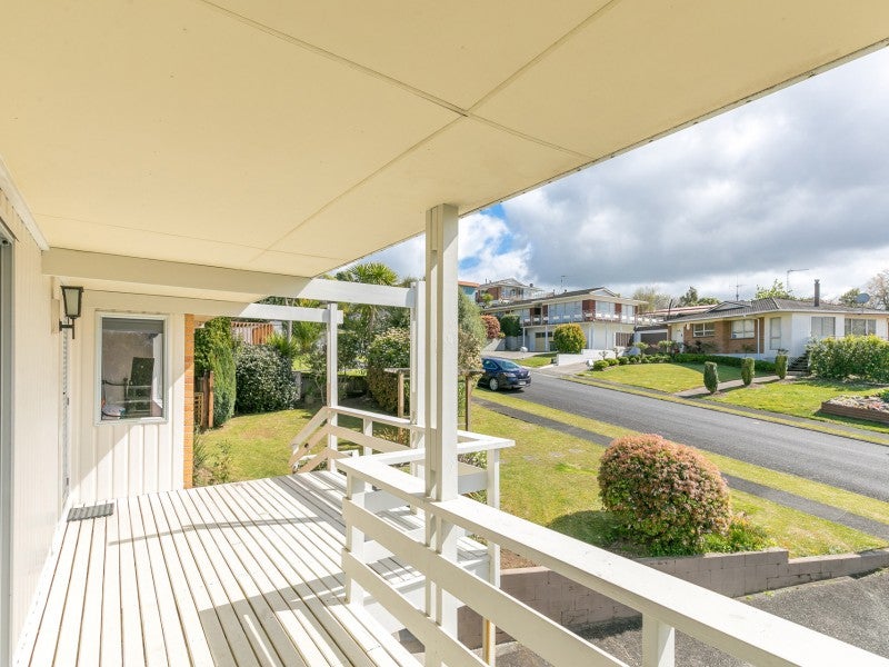 6 Dunvegan Place, Dinsdale, Hamilton - Carousel 2