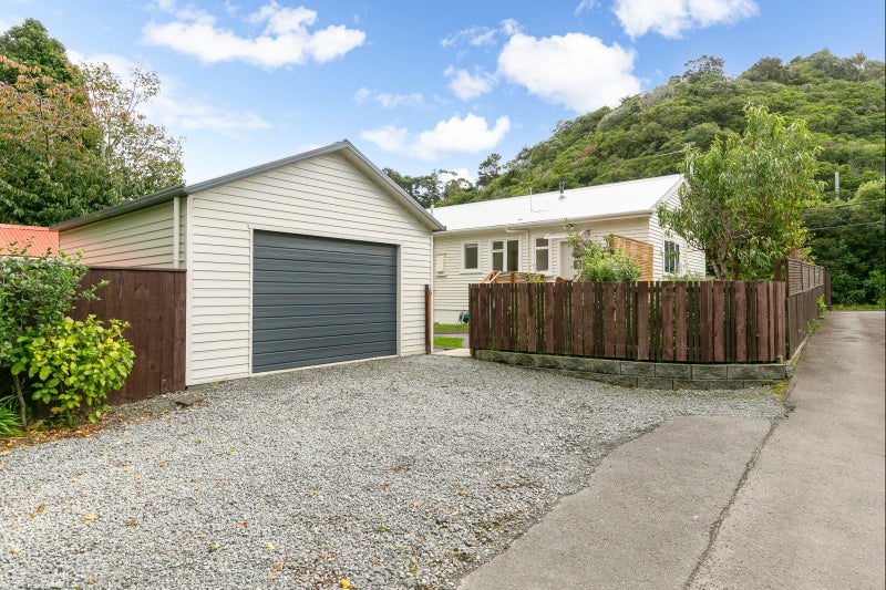64 Khandallah Road, Ngaio, Wellington - Carousel 2