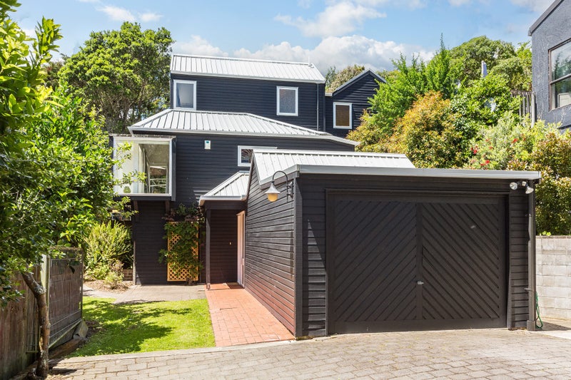 3A Oak Avenue, Paremata, Porirua - Carousel 1