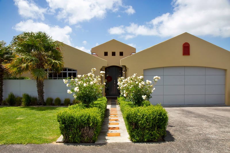 137 Barrett Road, Whalers Gate, New Plymouth - Carousel 1