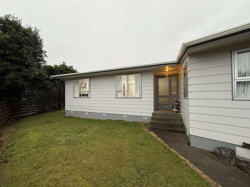 18 Thimble Lane, Whitby, Porirua - Carousel 2