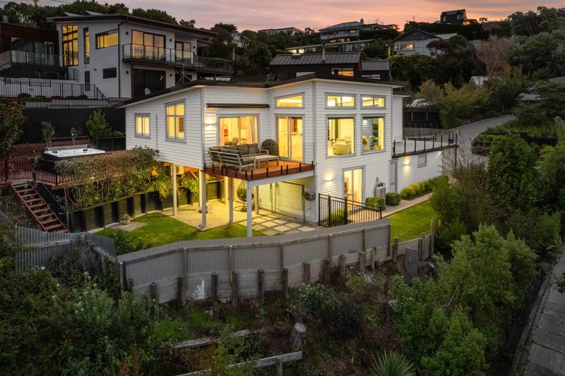 97B Mt Pleasant Road, Mount Pleasant, Christchurch - Carousel 1