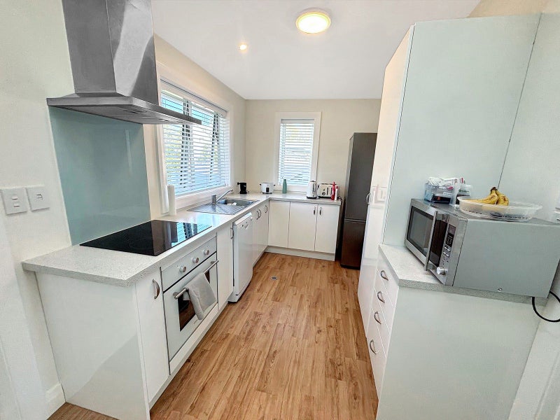 196 Wilsons Road South, Saint Martins, Christchurch - Carousel 2