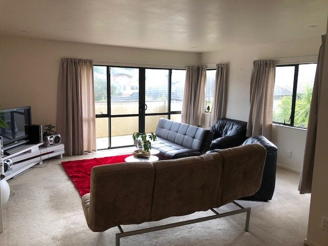 17C Langana Avenue, Browns Bay, Auckland - Carousel 2