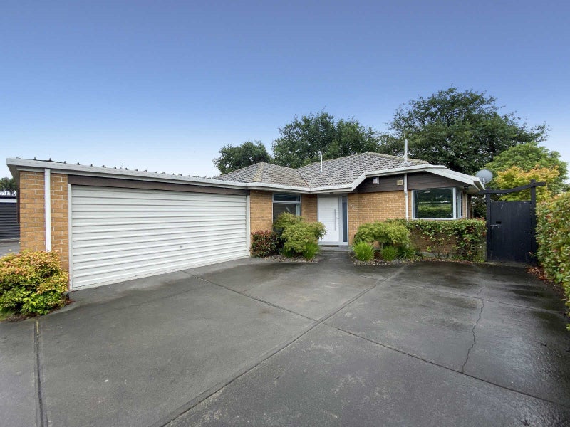 2/66 Middlepark Road, Sockburn, Christchurch - Carousel 1